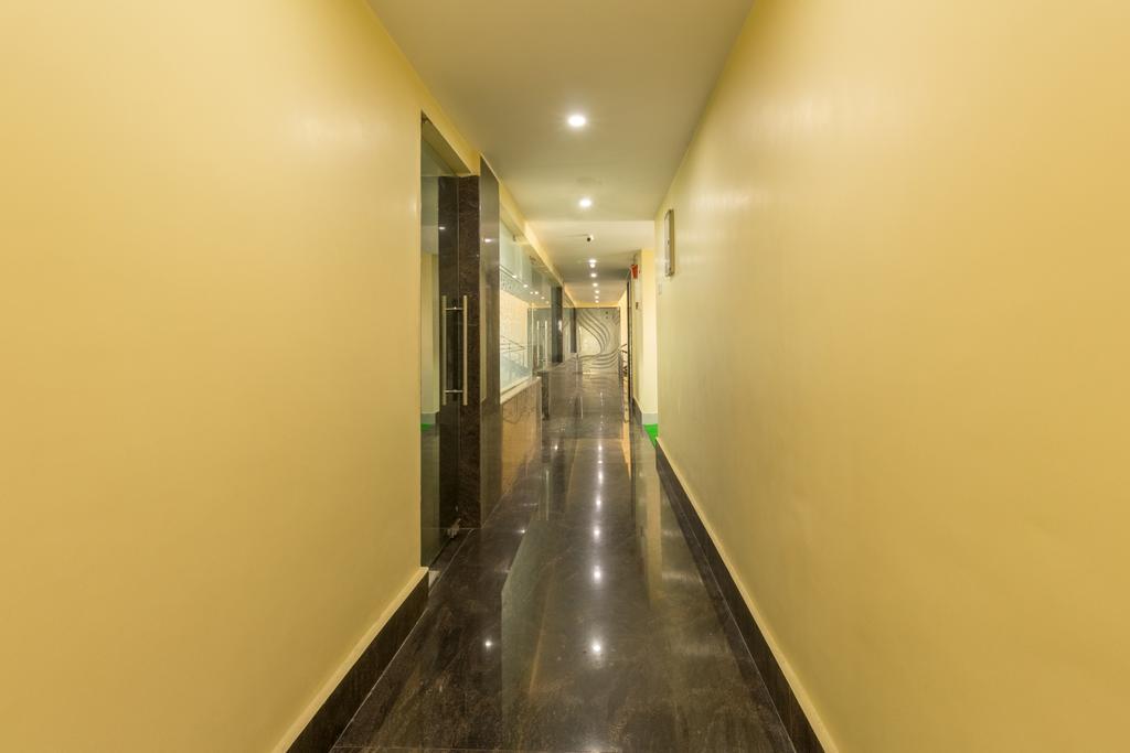 Hotel D' Sapphire Гувахати Экстерьер фото