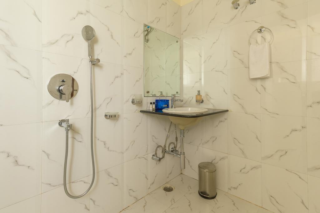 Hotel D' Sapphire Гувахати Номер фото